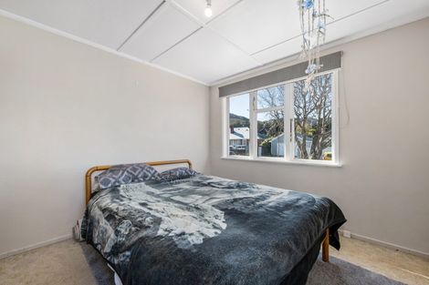 Photo of property in 43 Chapman Crescent, Naenae, Lower Hutt, 5011