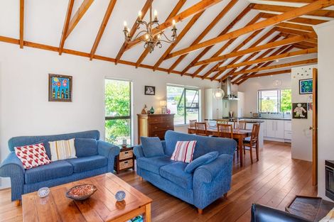 Photo of property in 27 Rongomau Lane, Raumati South, Paraparaumu, 5032