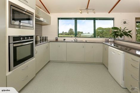 Photo of property in 80j Tirimoana Road, Te Atatu South, Auckland, 0602