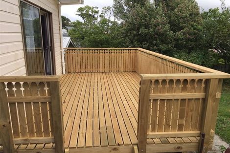 Photo of property in 98 Stewart Drive, Newlands, Wellington, 6037