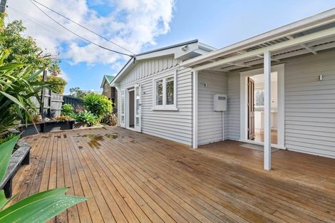 Photo of property in 7a Cedar Terrace, Stanmore Bay, Whangaparaoa, 0932