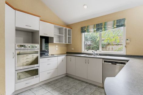 Photo of property in 25 Dixon Road, Fitzroy, Hamilton, 3206