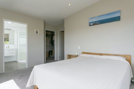 Photo of property in 33 Shera Street, Acacia Bay, Taupo, 3330