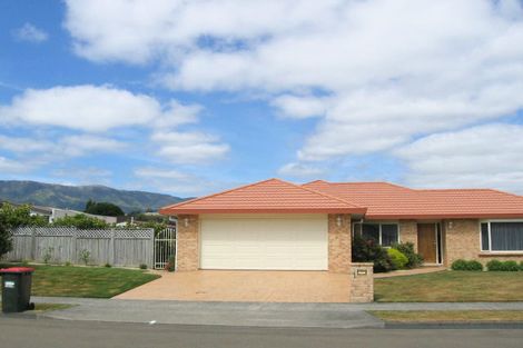 Photo of property in 1 Galveston Grove, Totara Park, Upper Hutt, 5018