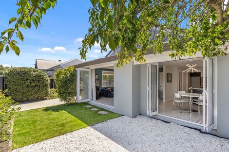 Photo of property in 4 Stirling Street, Merivale, Christchurch, 8014