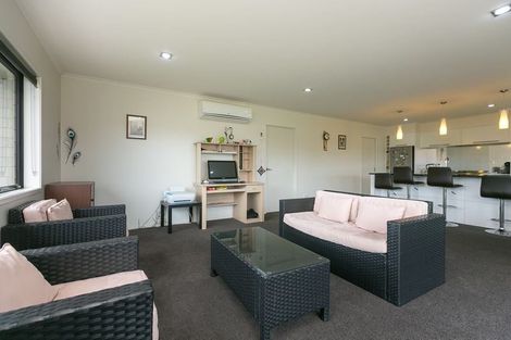 Photo of property in 1 Rawiri Drive, Bell Block, New Plymouth, 4312