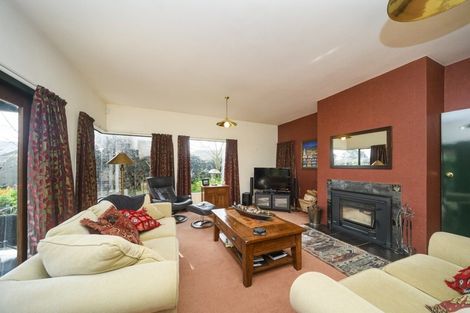 Photo of property in 1 Strachan Way, Highbury, Palmerston North, 4412