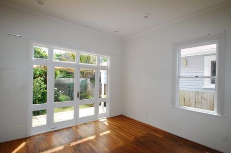 Photo of property in 168 Tasman Street, Mount Cook, Wellington, 6021