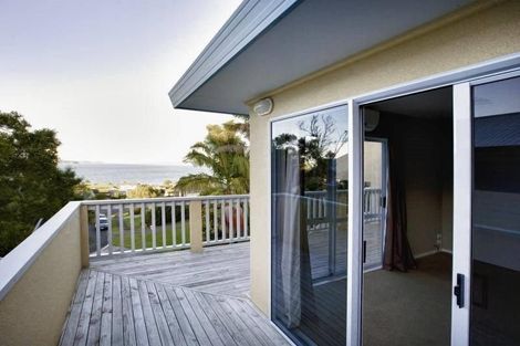 Photo of property in 20 Merehai Place, Snells Beach, 0920
