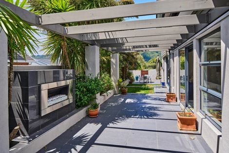 Photo of property in 29d Wai-iti Crescent, Woburn, Lower Hutt, 5010