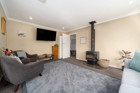 Photo of property in 38 Hine Road, Wainuiomata, Lower Hutt, 5014