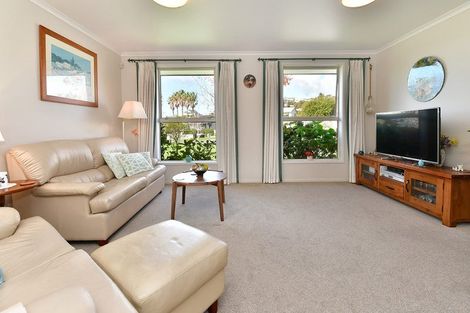Photo of property in 9 Robinia Place, Snells Beach, 0920