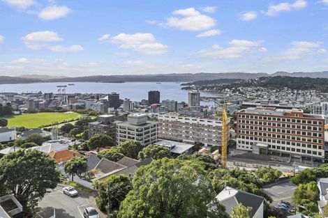 Photo of property in 18 Central Terrace, Kelburn, Wellington, 6012