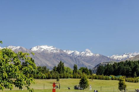 Photo of property in 90 Golf Course Road, Wanaka, 9305