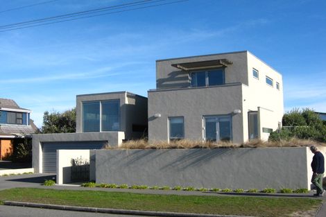 Photo of property in 326 Marine Parade, New Brighton, Christchurch, 8061