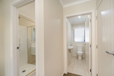 Photo of property in 16 Lorenzo Place, Kelvin Grove, Palmerston North, 4414