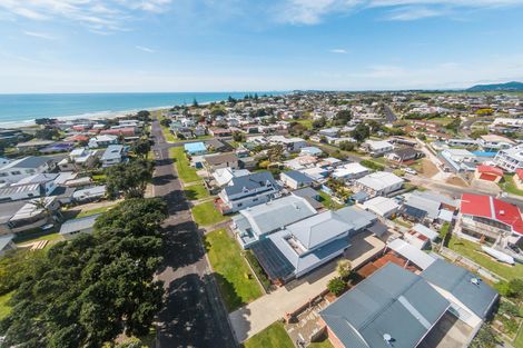 Photo of property in 35 Ocean View Road, Waihi Beach, 3611