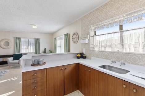 Photo of property in 4/30 Leighton Avenue, Waiwhetu, Lower Hutt, 5010