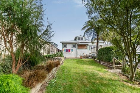 Photo of property in 20 Douglas Street, Hawera, 4610