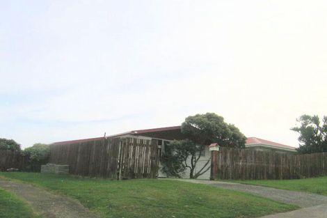 Photo of property in 13 Limerick Grove, Ascot Park, Porirua, 5024