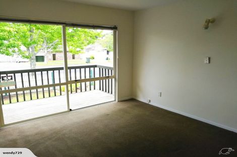 Photo of property in 62 Unsworth Drive, Unsworth Heights, Auckland, 0632