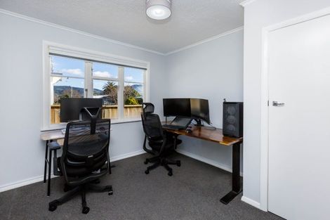 Photo of property in 19 Victoria Street, Ebdentown, Upper Hutt, 5018