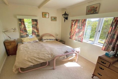 Photo of property in 9 Hauraki Road, Leigh, 0985