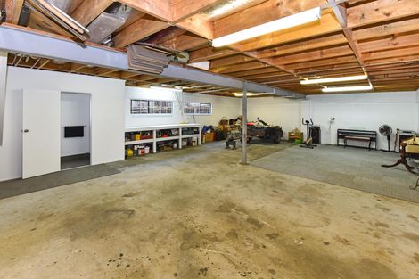 Photo of property in 6 Gleneagles Grove, Wattle Downs, Auckland, 2103