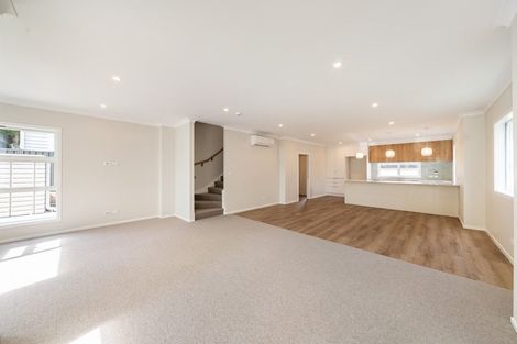 Photo of property in 70b Heretaunga Square, Silverstream, Upper Hutt, 5019