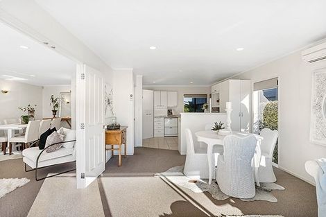 Photo of property in 110 Clovelly Road, Bucklands Beach, Auckland, 2012