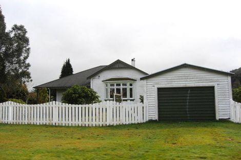 Photo of property in 30-32 Herald Street, Reefton, 7830