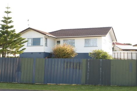 Photo of property in 52 Archboyd Avenue, Mangere East, Auckland, 2024