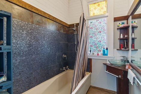 Photo of property in 6 Edward Street, Waimate, 7924