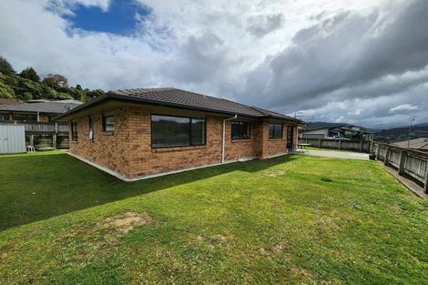 Photo of property in 46 King Charles Drive, Kingsley Heights, Upper Hutt, 5018