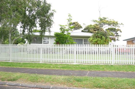 Photo of property in 121 Muir Avenue, Mangere Bridge, Auckland, 2022