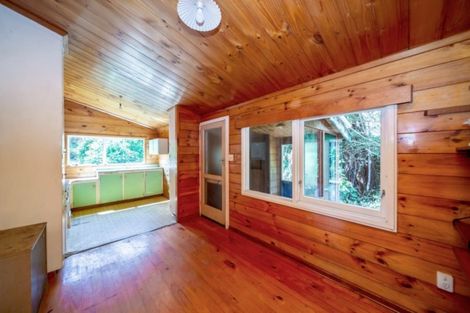 Photo of property in 42 Saxton Road, Upper Vogeltown, New Plymouth, 4371