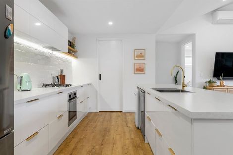 Photo of property in 5 Brewster Crescent, Lake Hawea, Wanaka, 9382