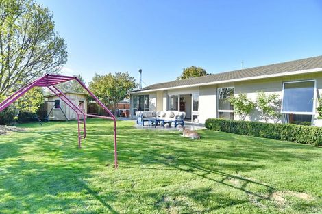 Photo of property in 9 Coates Place, Rangiora, 7400