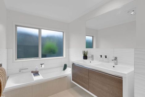 Photo of property in 41 Hamon Place, Pukehangi, Rotorua, 3015