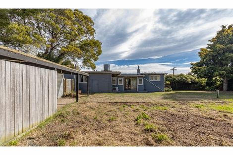 Photo of property in 29 Stalkers Road, Woodend Beach, Woodend, 7691