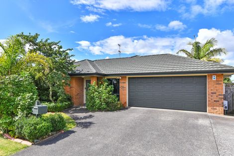 Photo of property in 28 Blackwood Drive, Wattle Downs, Auckland, 2103