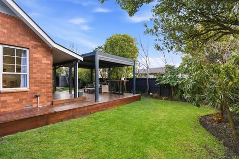 Photo of property in 7 Calbreath Place, Russley, Christchurch, 8042