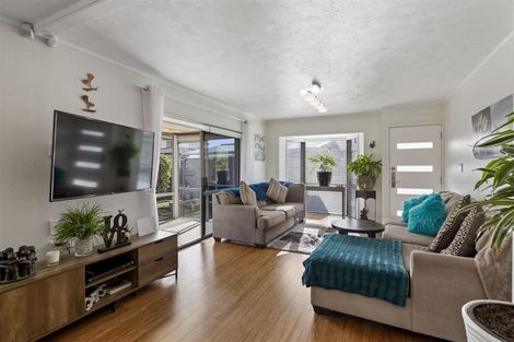 Photo of property in 42b Edward Avenue, Orewa, 0931