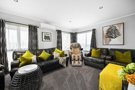 Photo of property in 25 Kentucky Crescent, Nawton, Hamilton, 3200