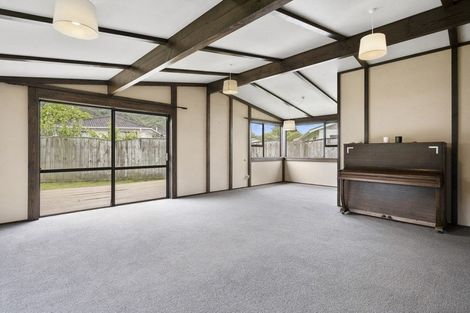 Photo of property in 7 Laredo Grove, Totara Park, Upper Hutt, 5018