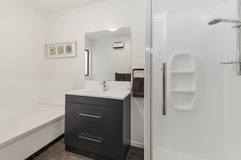 Photo of property in 6 Mark Place, Lynmore, Rotorua, 3010