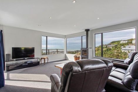 Photo of property in 17 Law Lane, Mount Pleasant, Christchurch, 8081