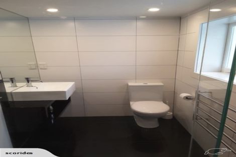 Photo of property in 2/128 Aberdeen Road, Campbells Bay, Auckland, 0620