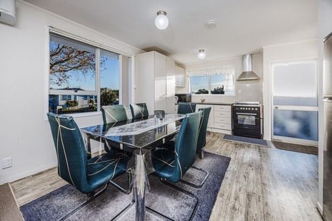 Photo of property in 35 Moncrieff Avenue, Clendon Park, Auckland, 2103