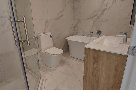 Photo of property in 29d Mackenzie Street, Te Atatu South, Auckland, 0610